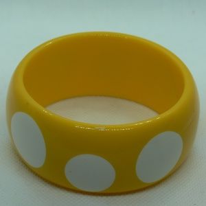 Vintage Wide Chunky Plastic Bakelite Yellow White